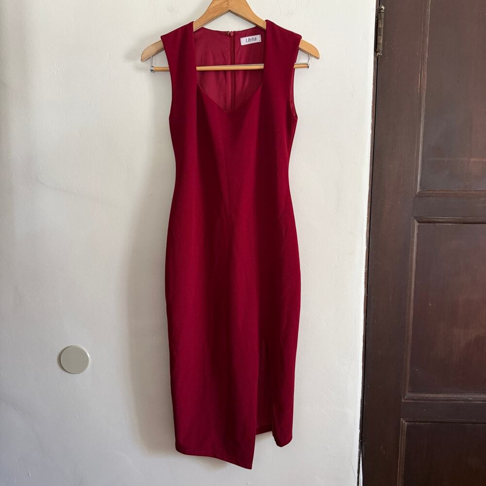 Lilyful Burgundy Sweetheart V Neck Sleeveless Midi Sheath Dress Side Slit Small